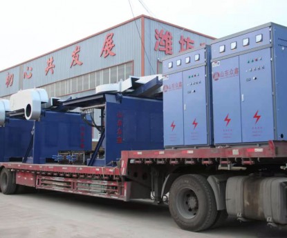 中頻感應(yīng)熔化爐發(fā)貨現(xiàn)場